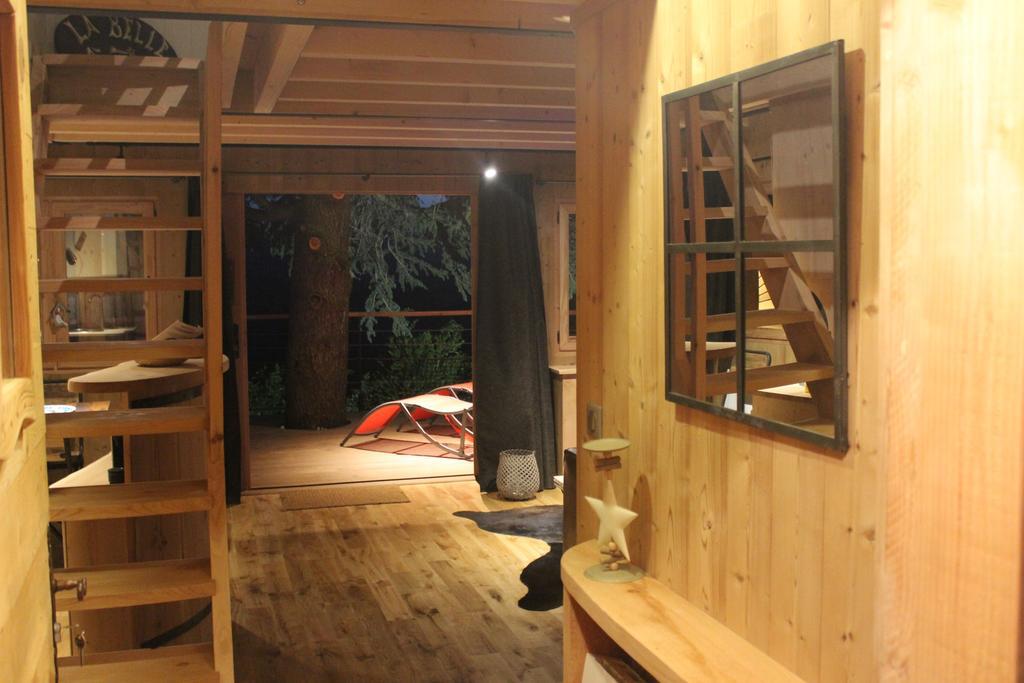 Domaine Des Grands Cedres Bed & Breakfast Cordelle Екстериор снимка
